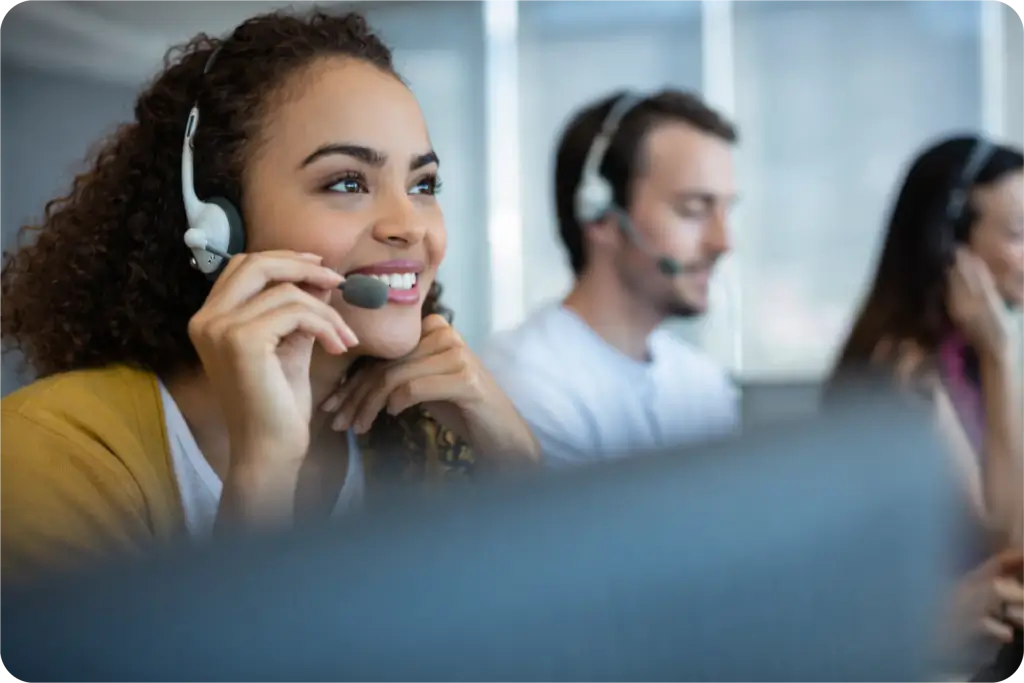 Profissional utilizando a plataforma de comunicação da Nvoip